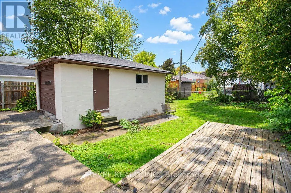 UPPER - 234 SHERIDAN STREET