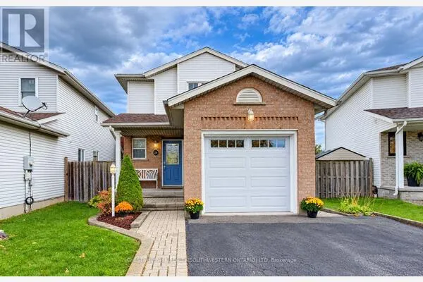 24 WHITE SANDS COURT