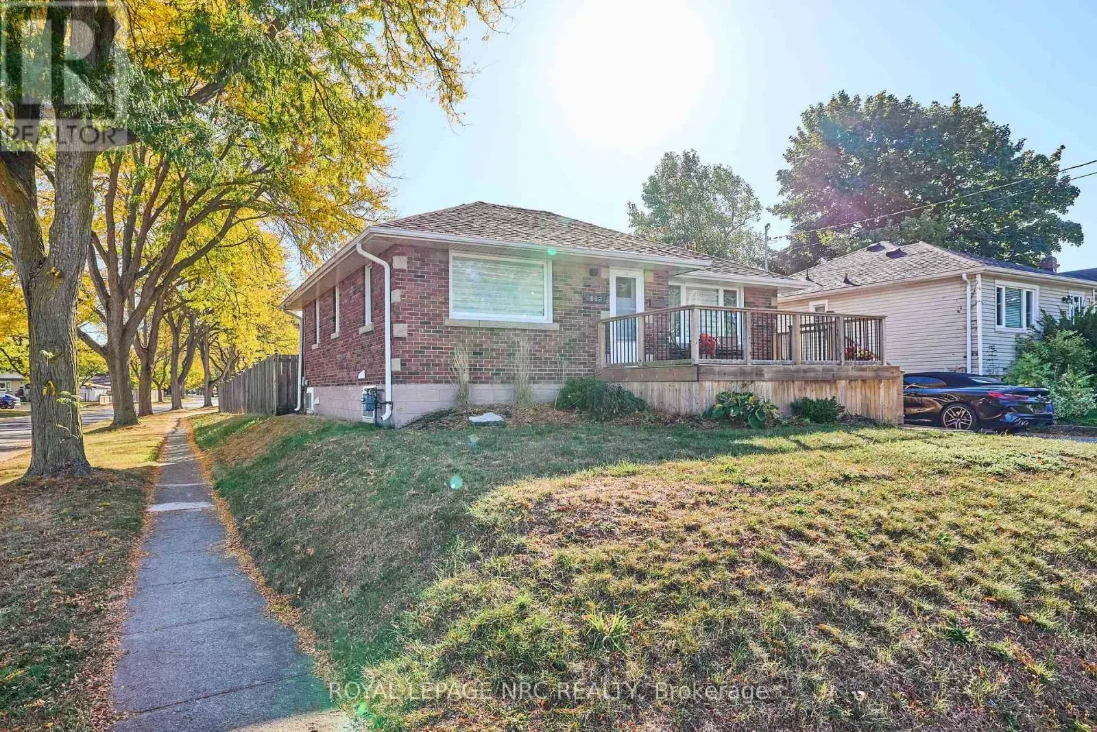 2862 DORCHESTER ROAD