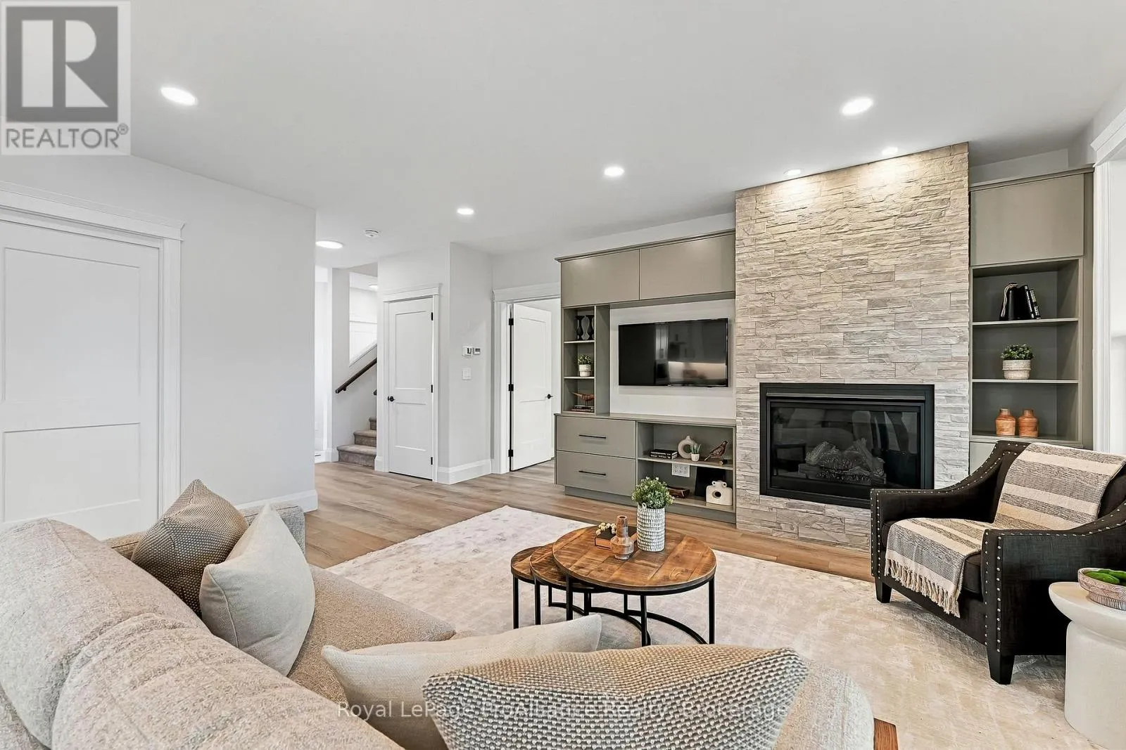 52 BEACON DRIVE