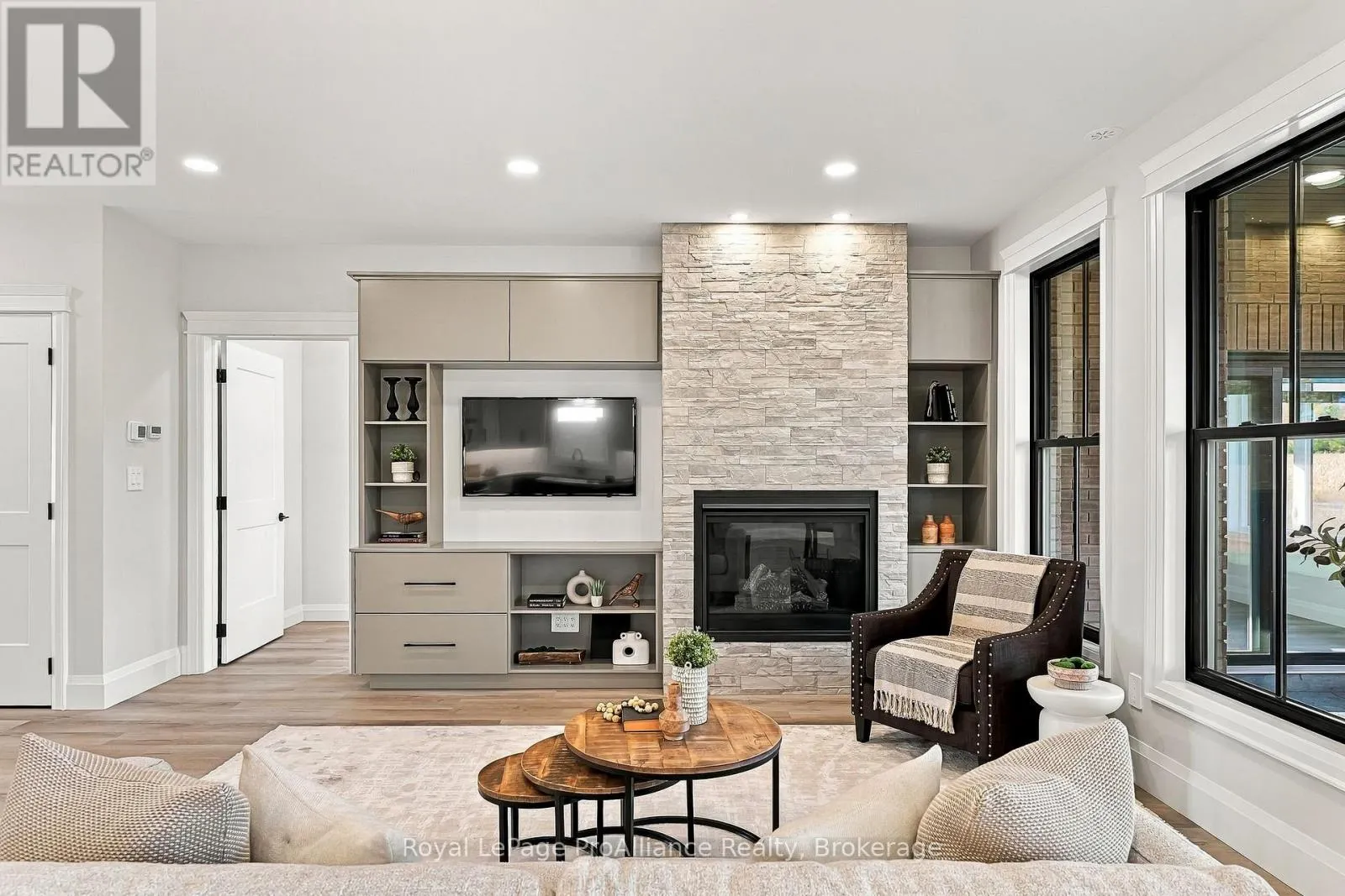 52 BEACON DRIVE