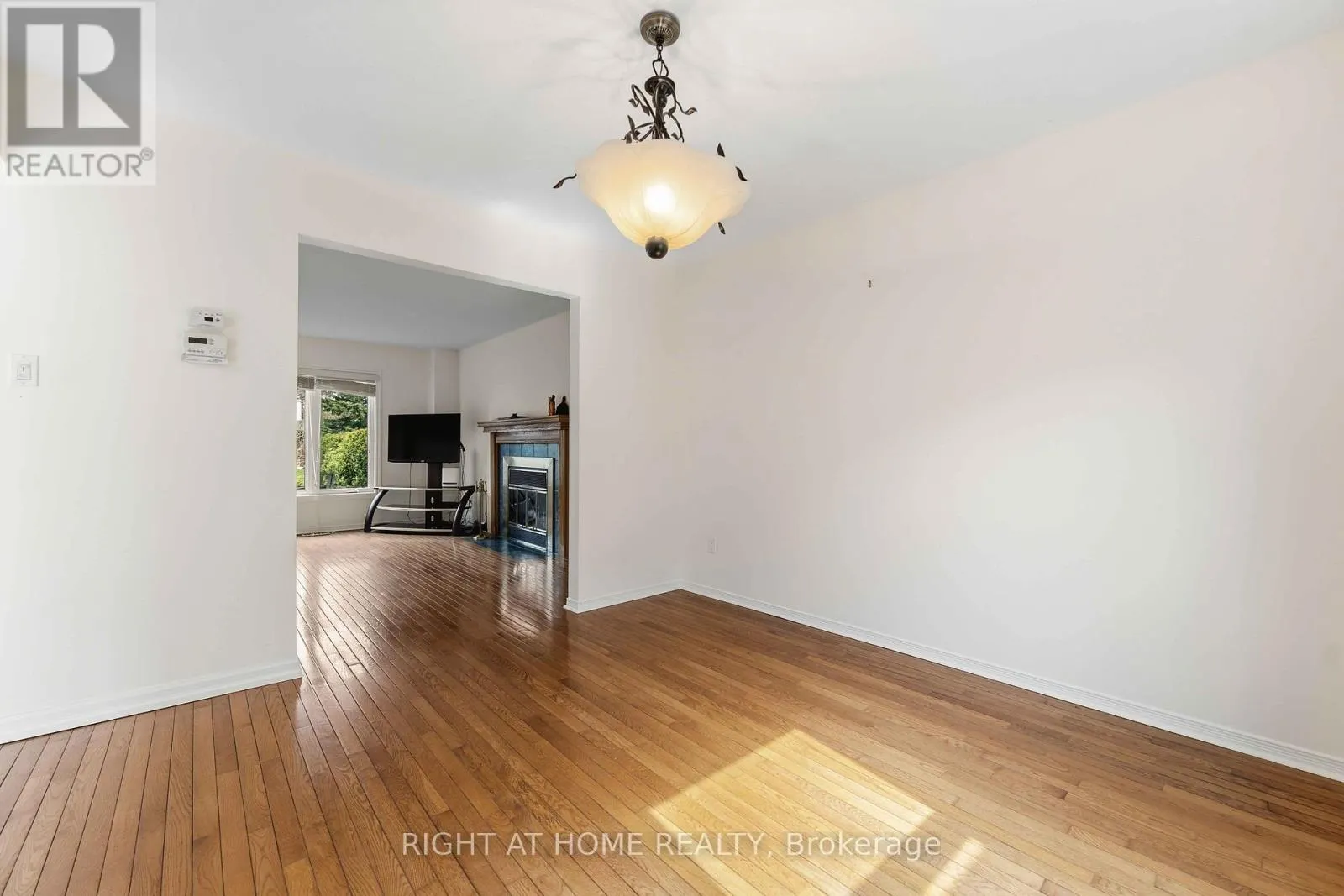 26 DENHAM WAY