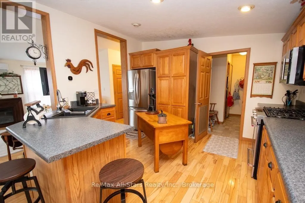 51 CREEKSIDE CIRCLE