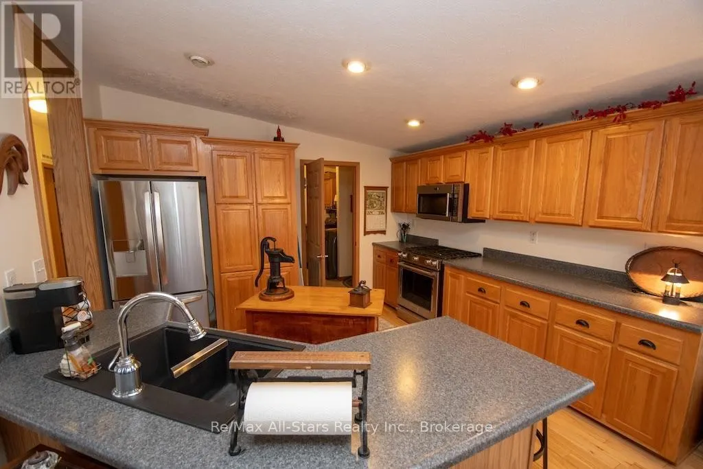 51 CREEKSIDE CIRCLE
