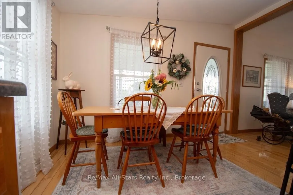 51 CREEKSIDE CIRCLE