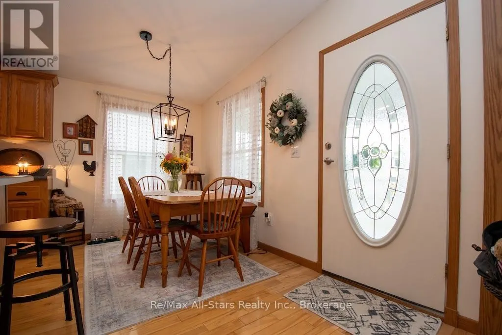 51 CREEKSIDE CIRCLE
