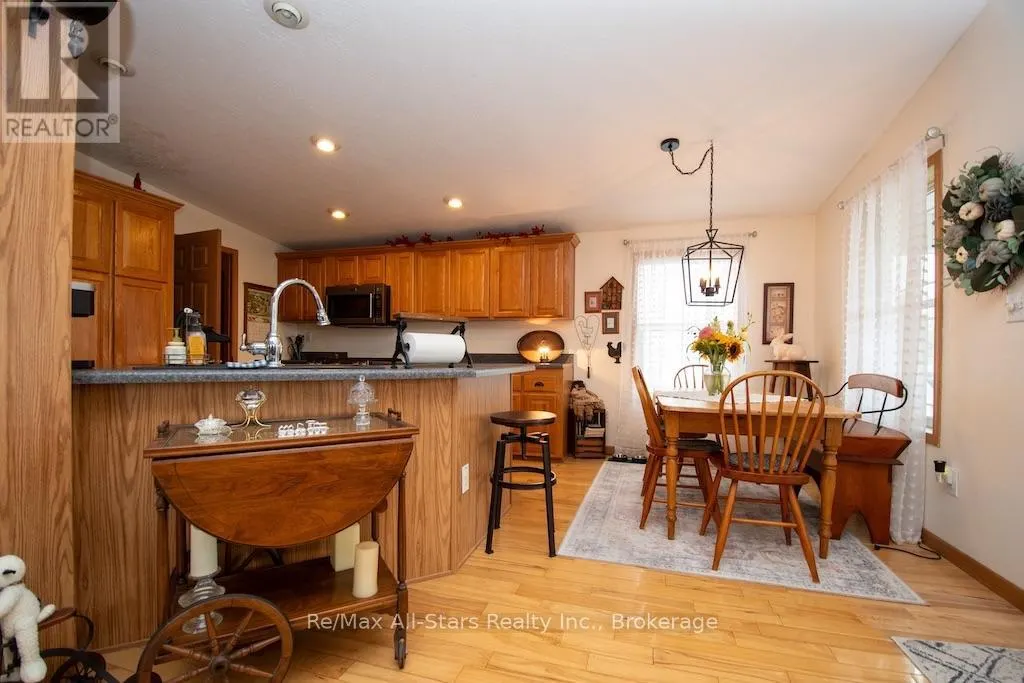 51 CREEKSIDE CIRCLE
