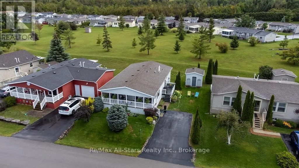 51 CREEKSIDE CIRCLE
