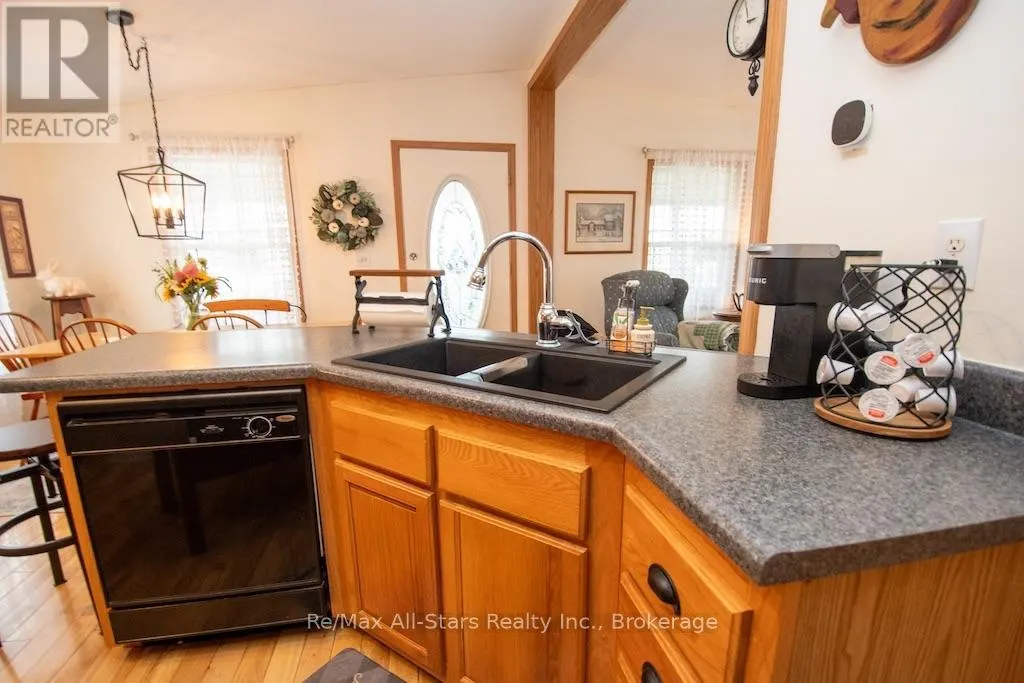 51 CREEKSIDE CIRCLE
