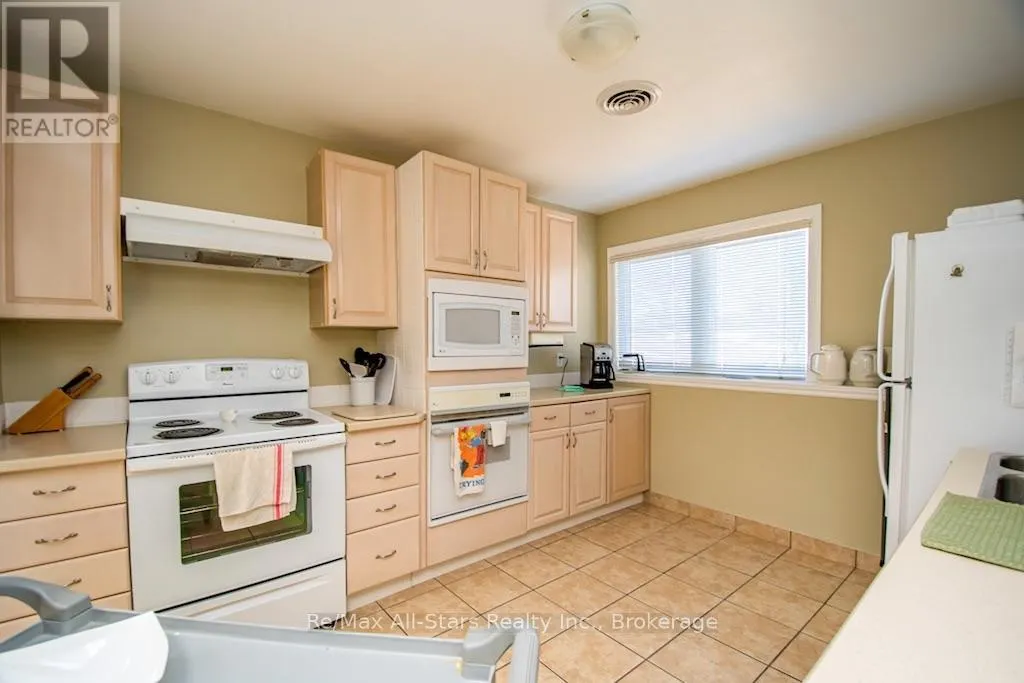 51 CREEKSIDE CIRCLE
