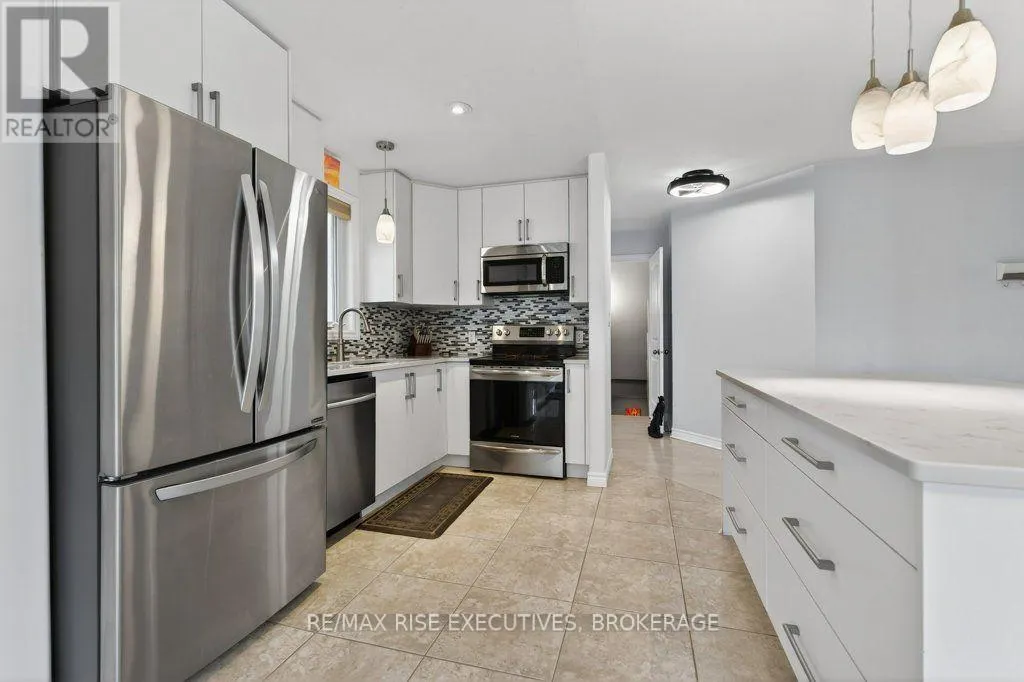1543 PROVIDENCE CRESCENT