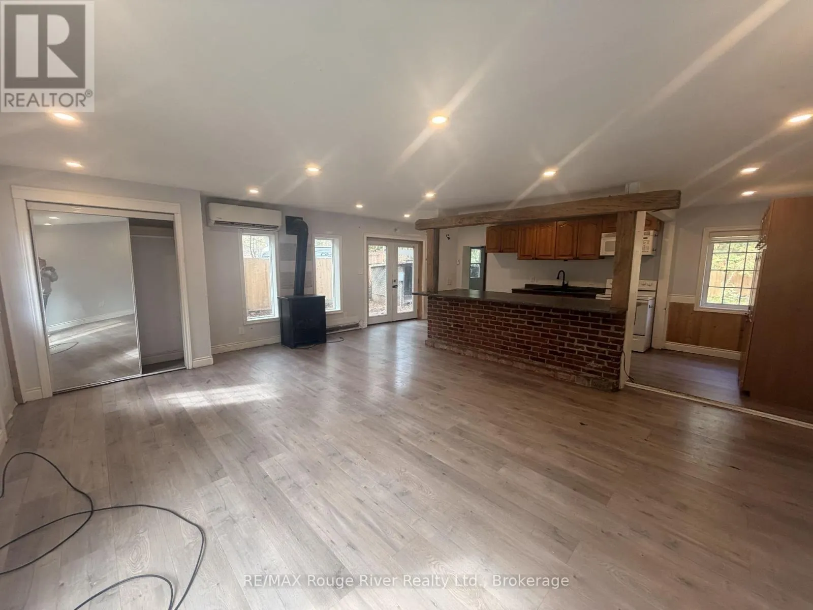 11 EDGEWOOD DRIVE