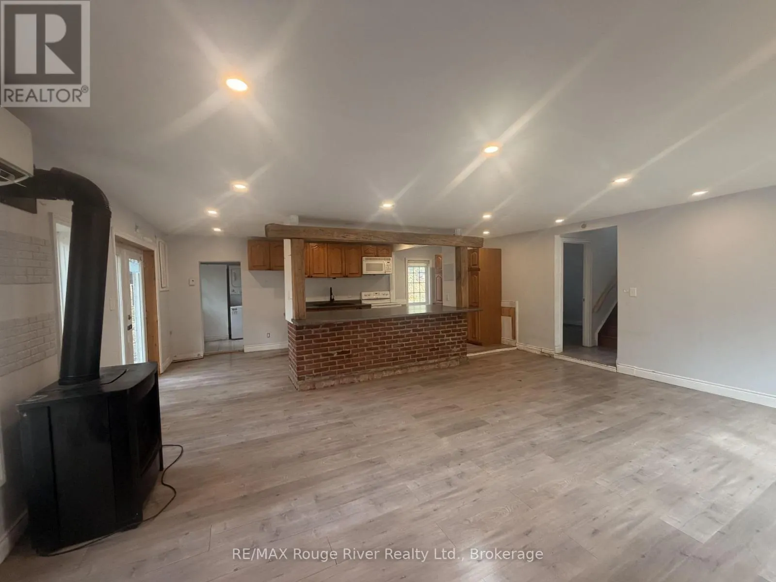 11 EDGEWOOD DRIVE