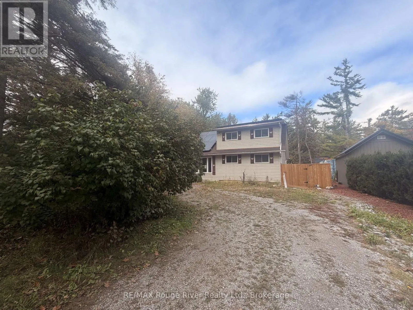11 EDGEWOOD DRIVE