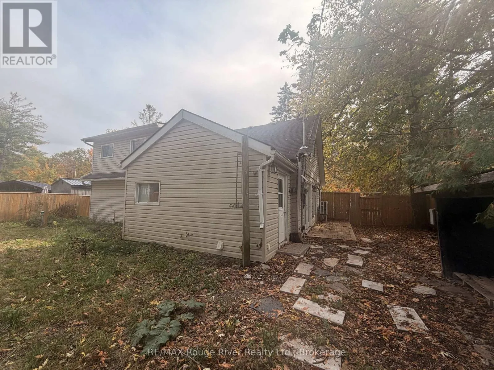11 EDGEWOOD DRIVE