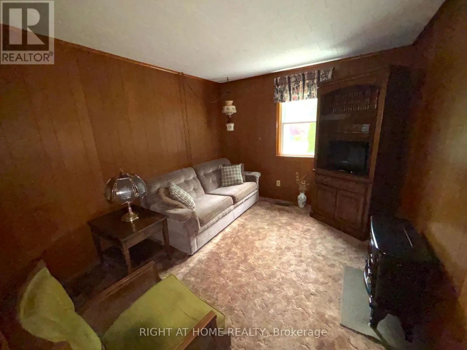 145853 GREY ROAD 12