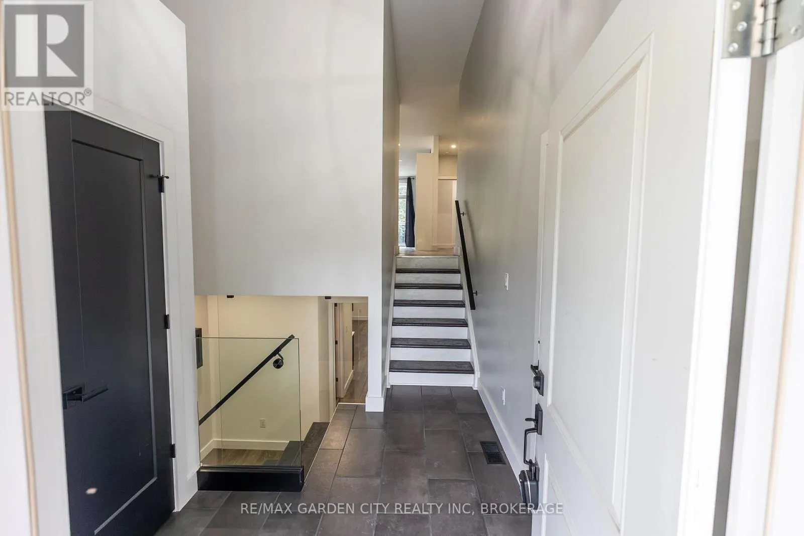 614B NIAGARA STREET