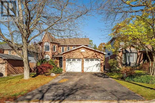 12 CREEKWOOD PLACE