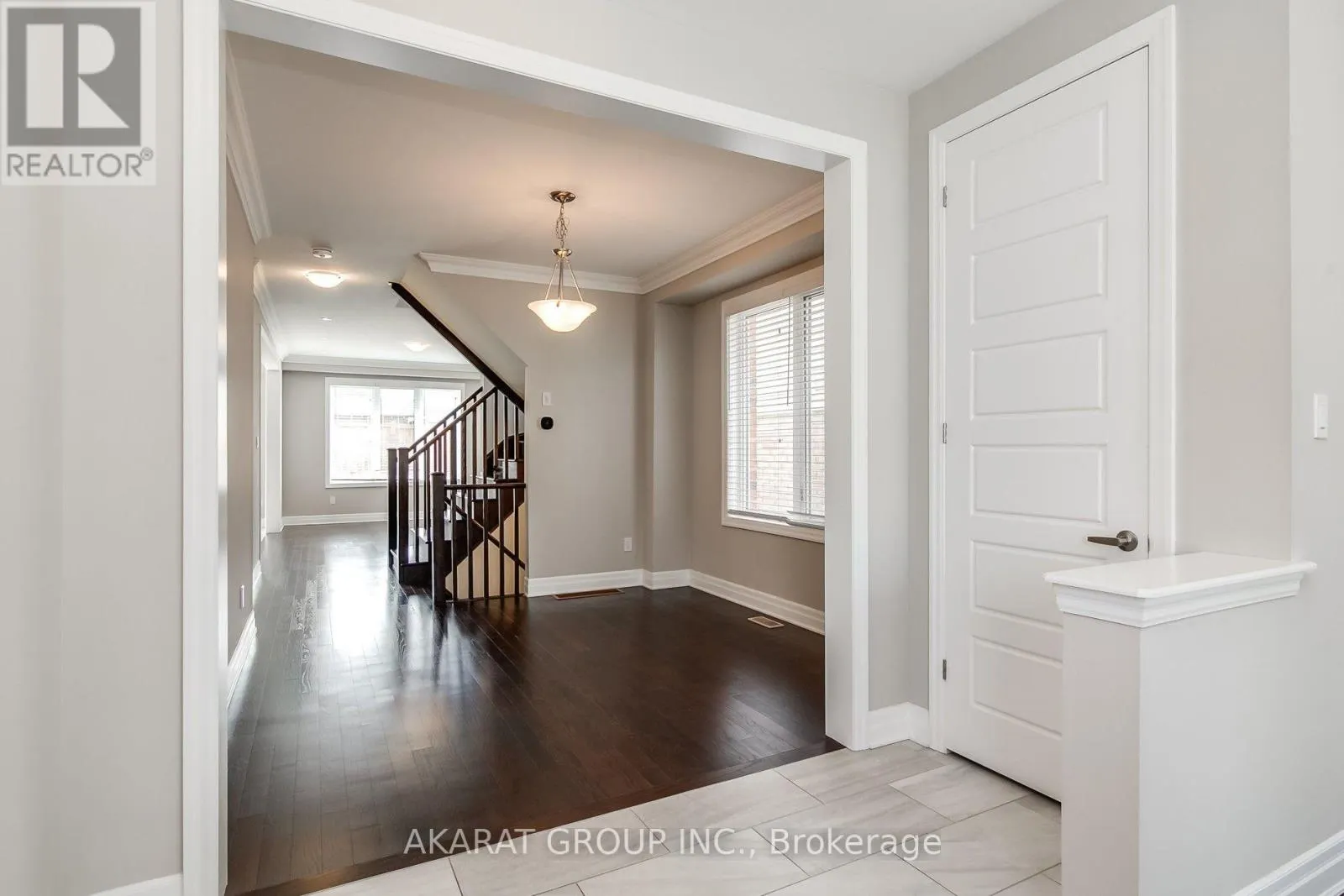 31 PICKETT PLACE