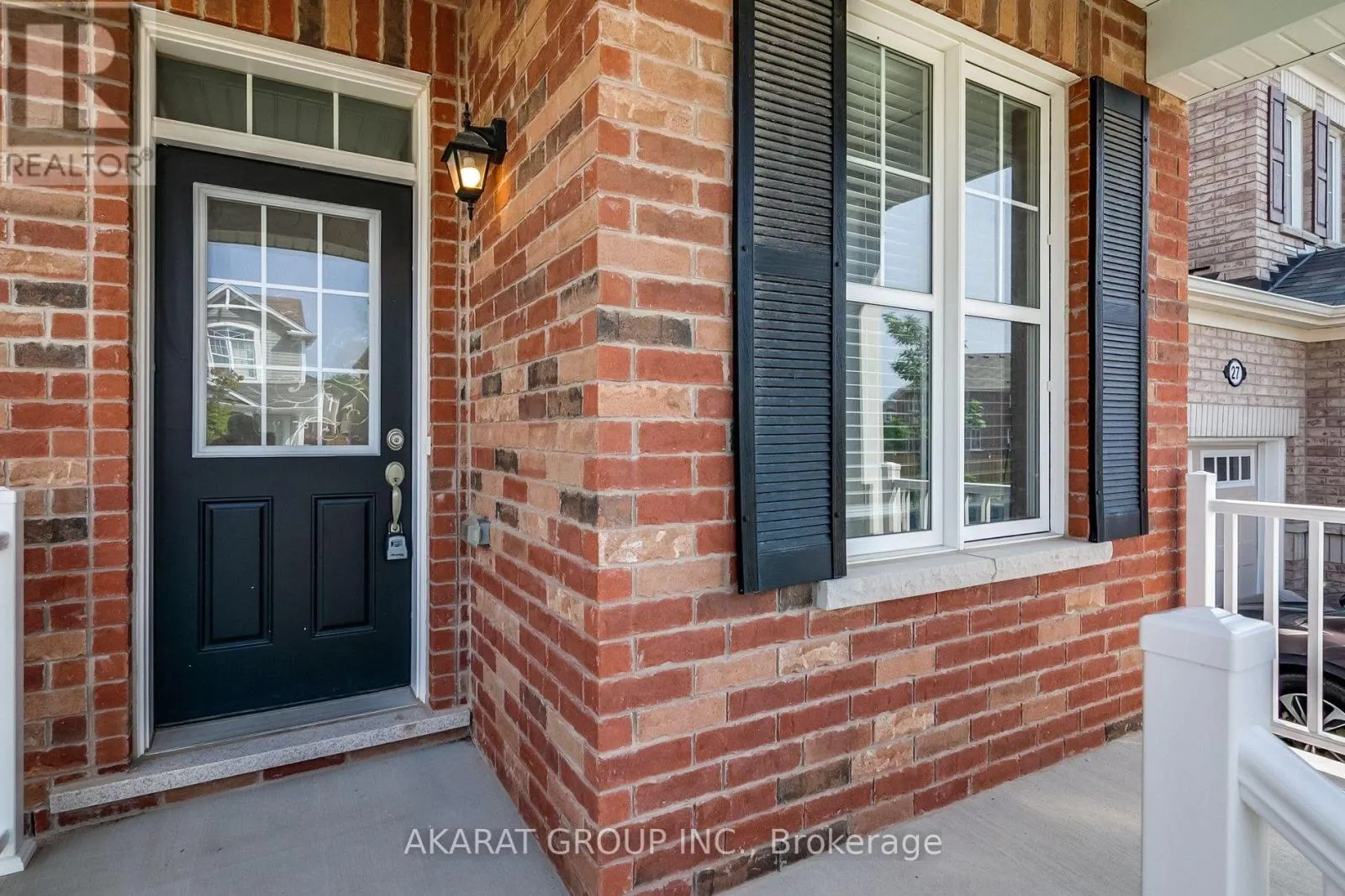 31 PICKETT PLACE