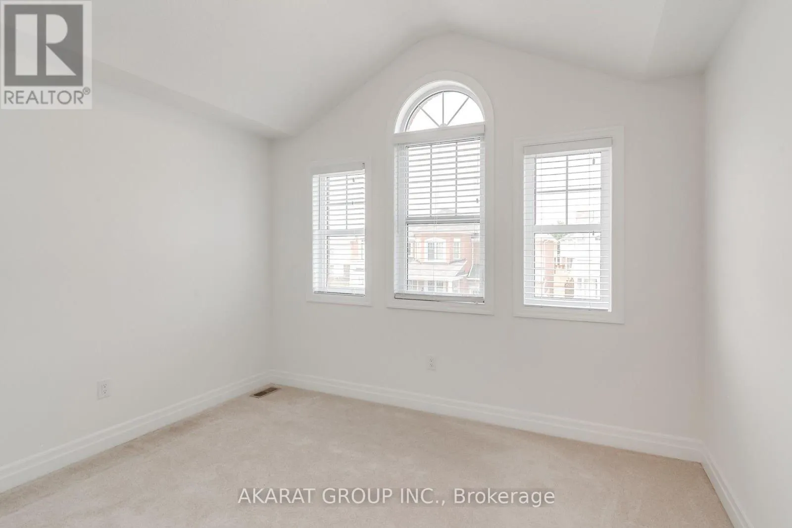 31 PICKETT PLACE