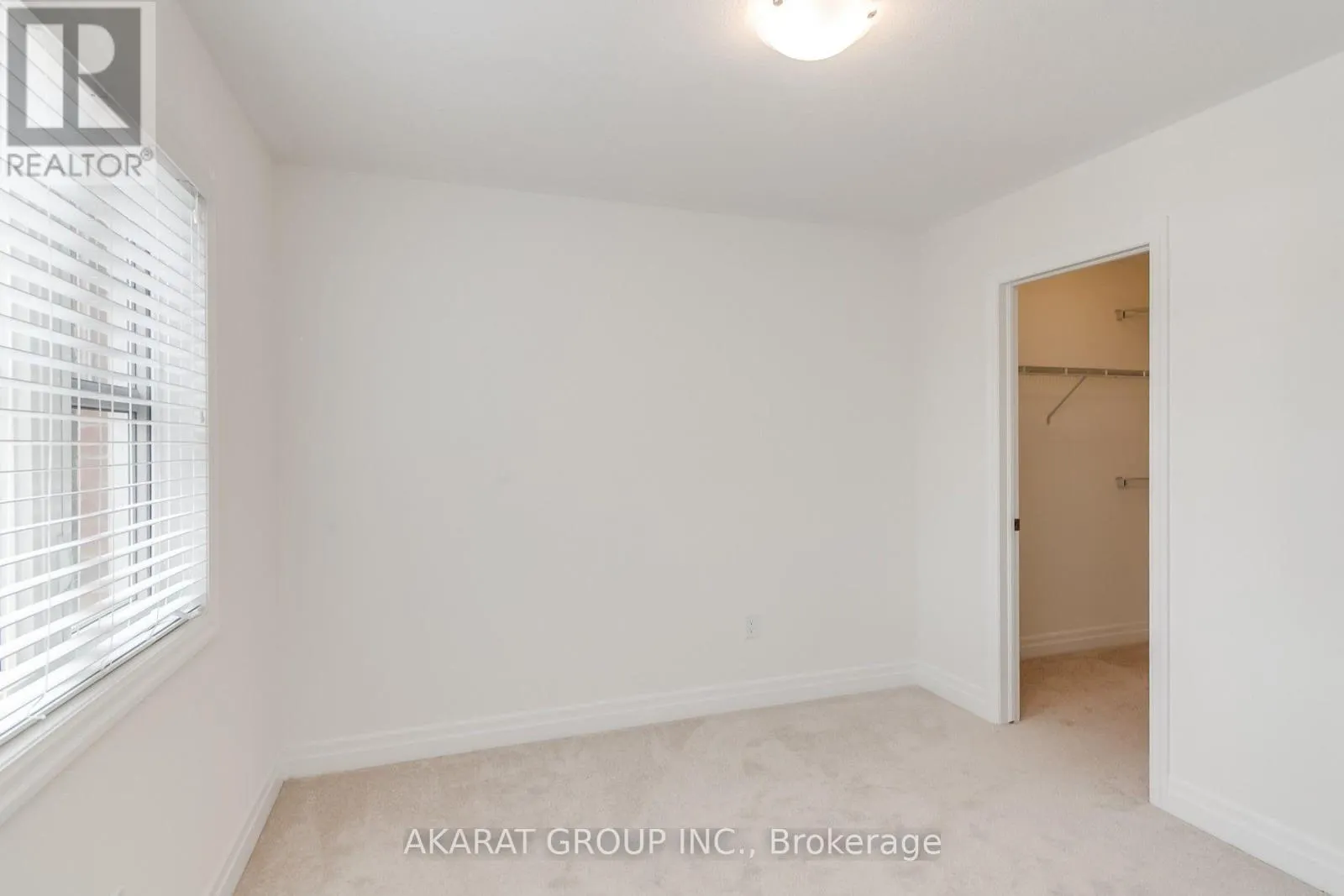 31 PICKETT PLACE