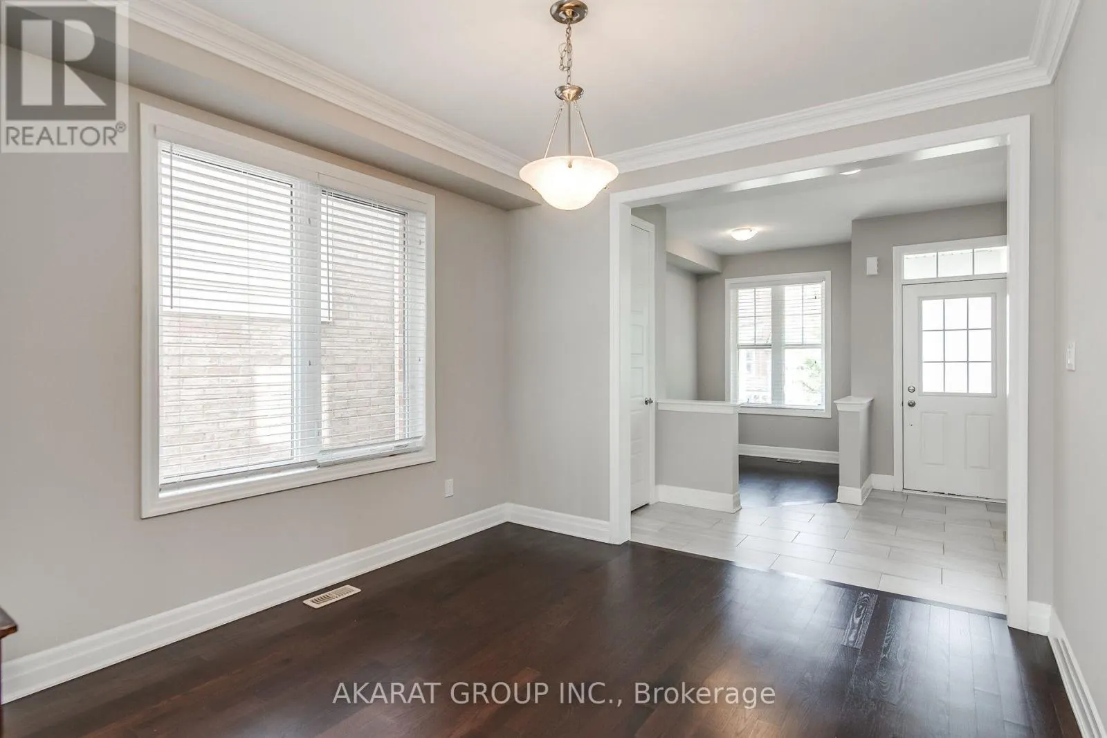 31 PICKETT PLACE