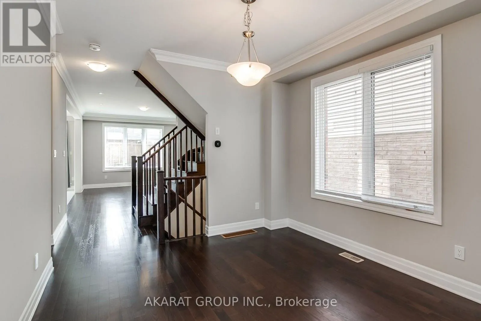 31 PICKETT PLACE