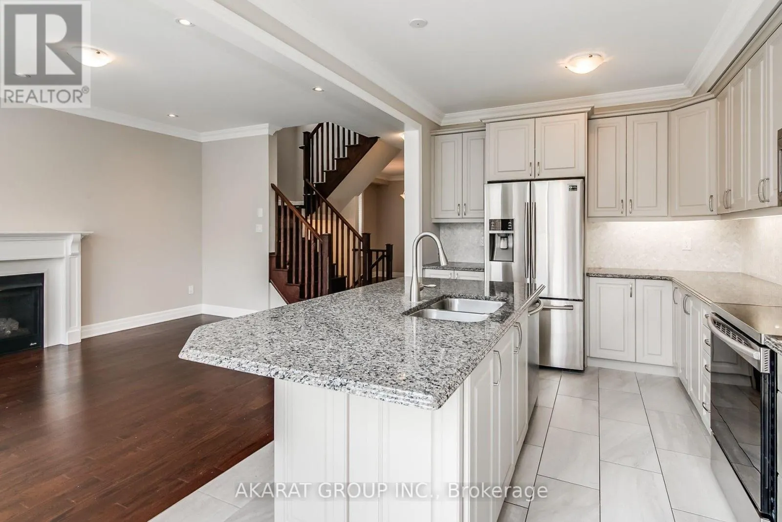 31 PICKETT PLACE