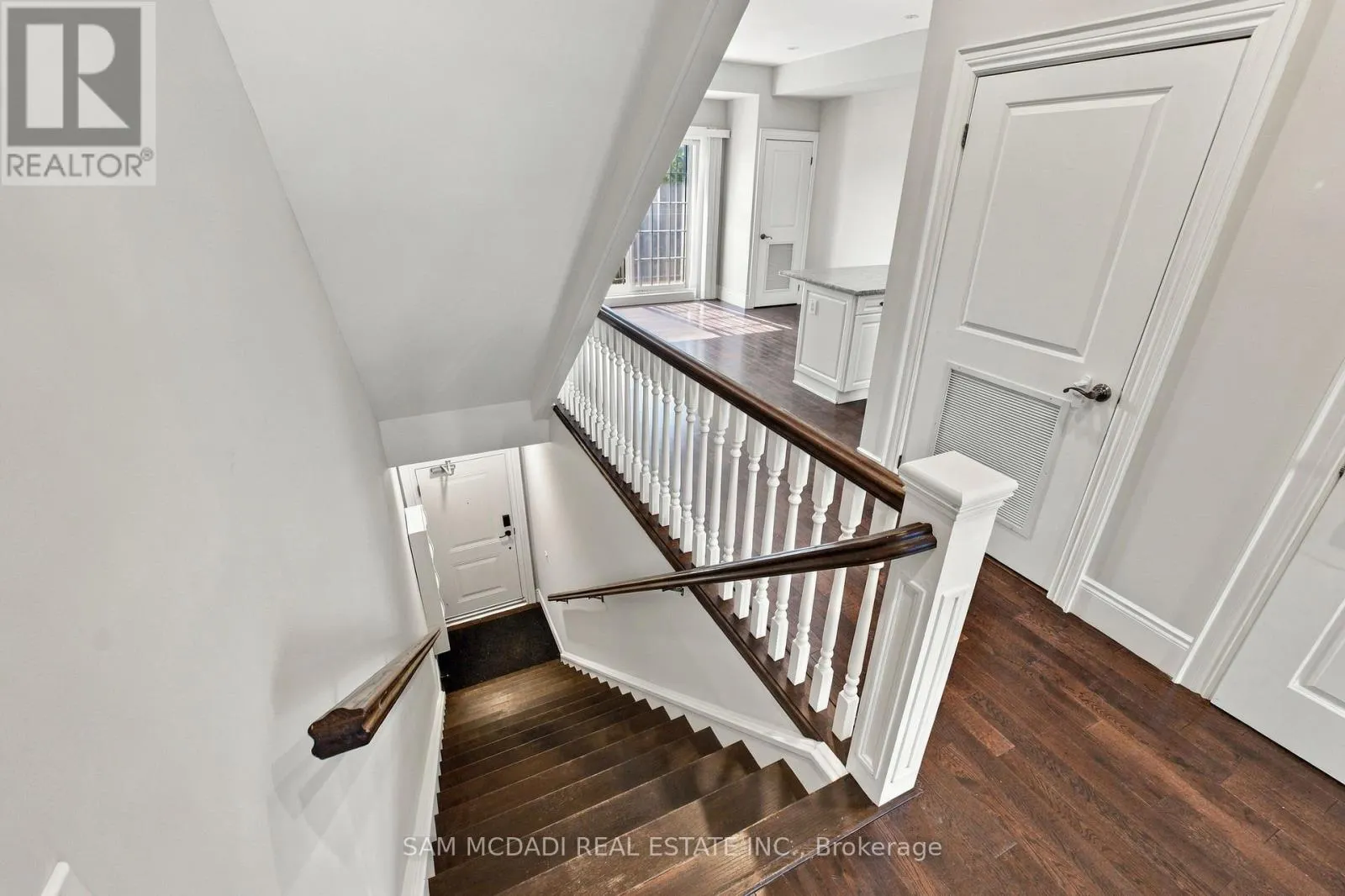 305 - 133 PARK STREET