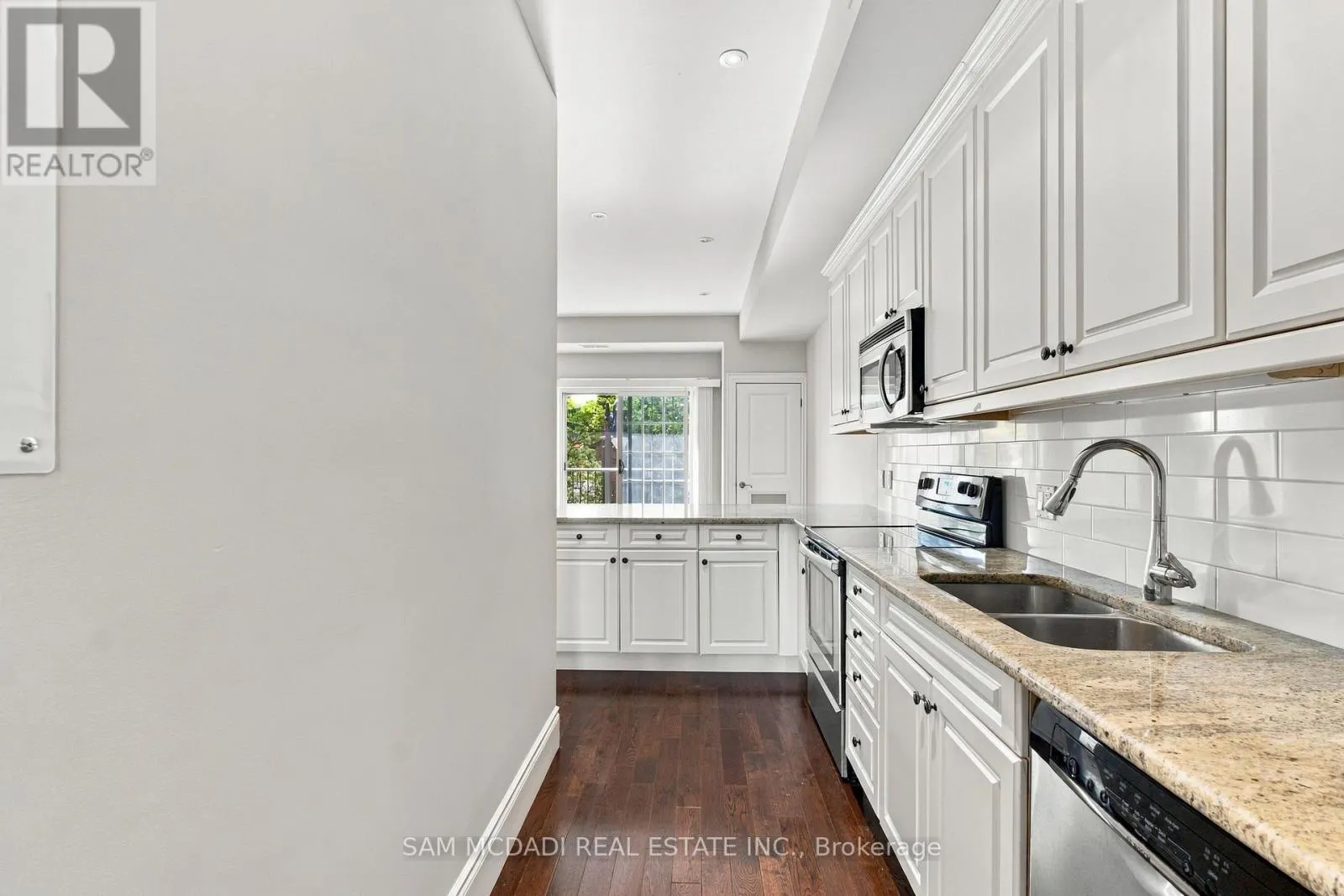 305 - 133 PARK STREET