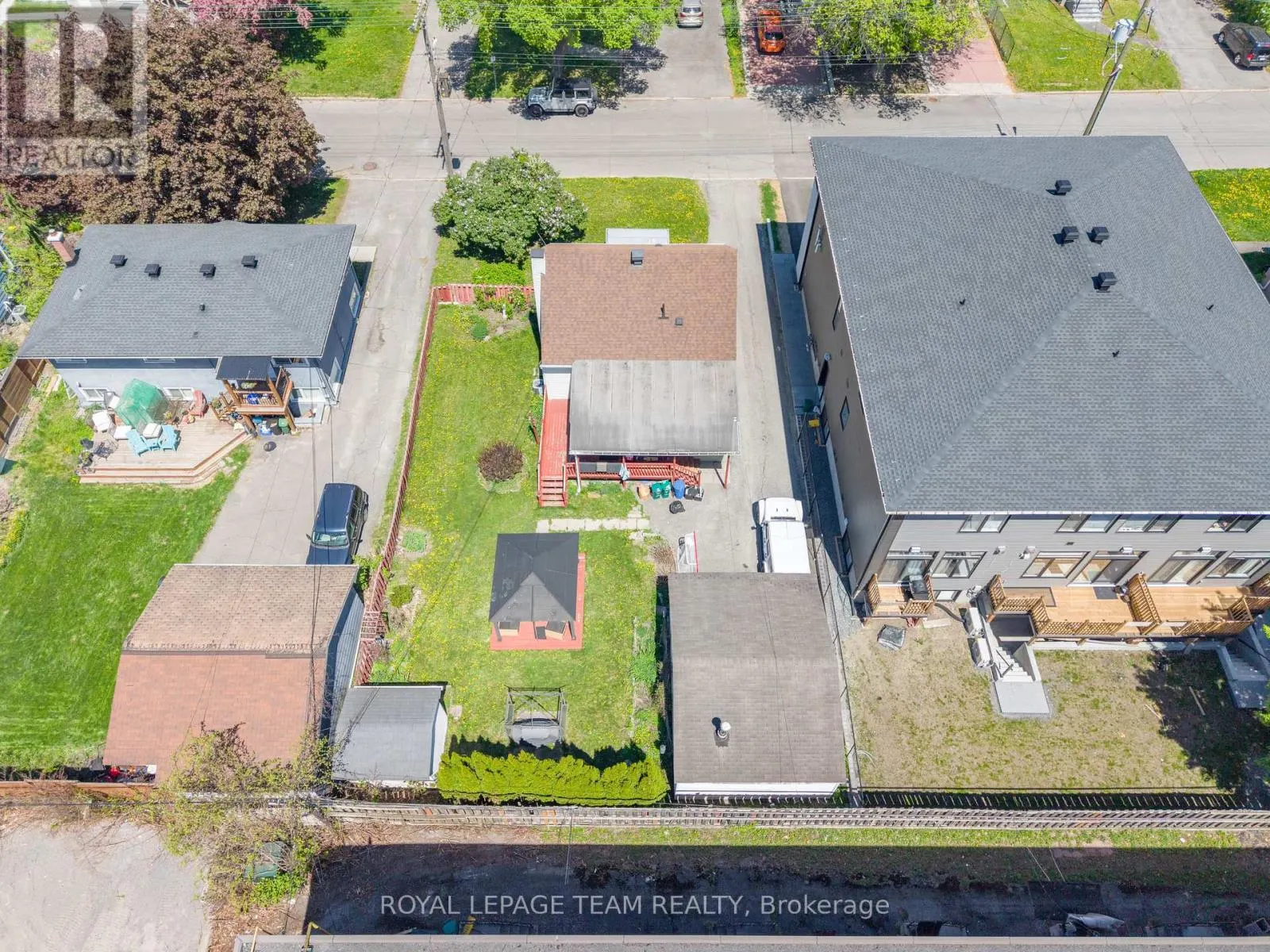 464 MUTUAL STREET