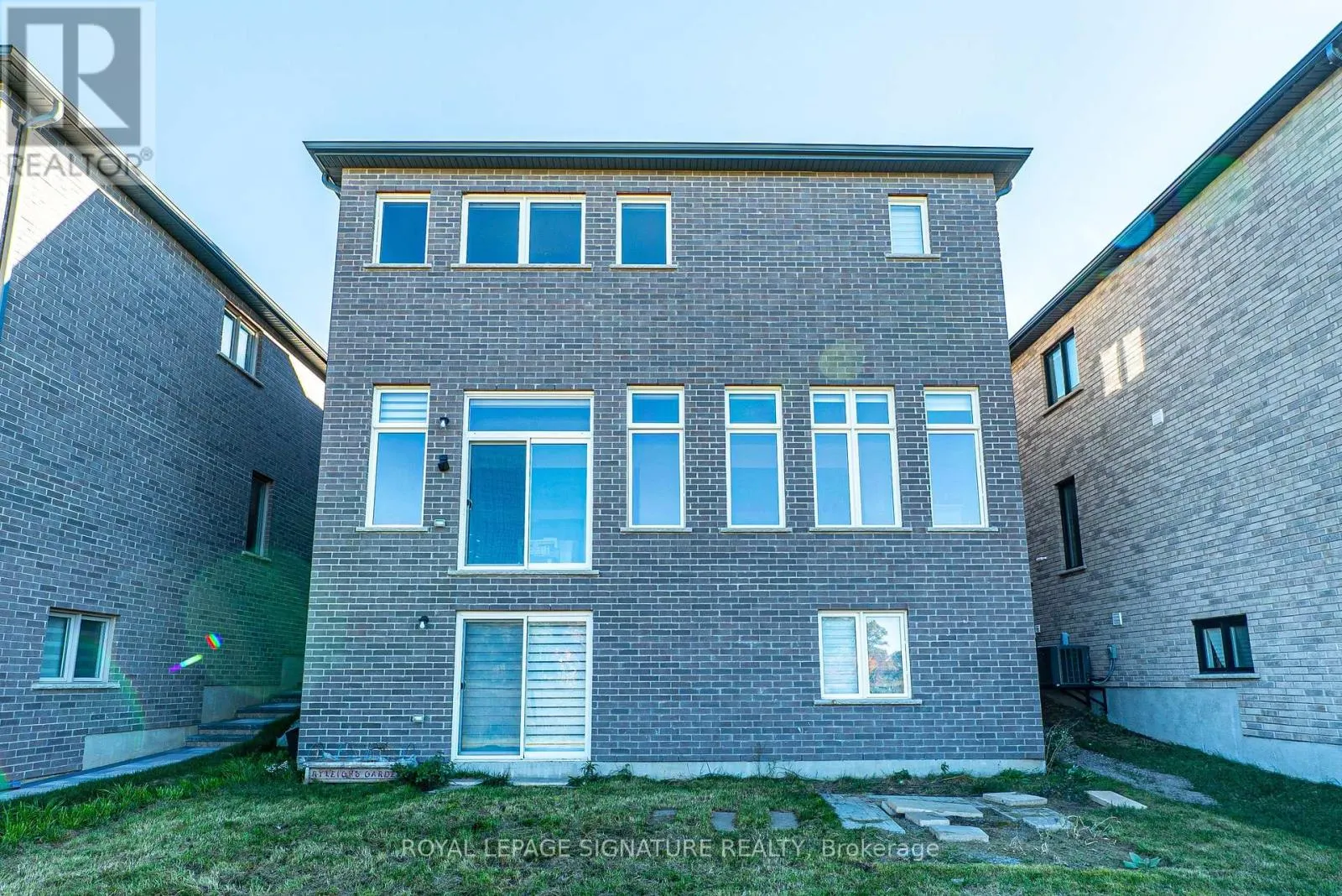248 FREURE DRIVE