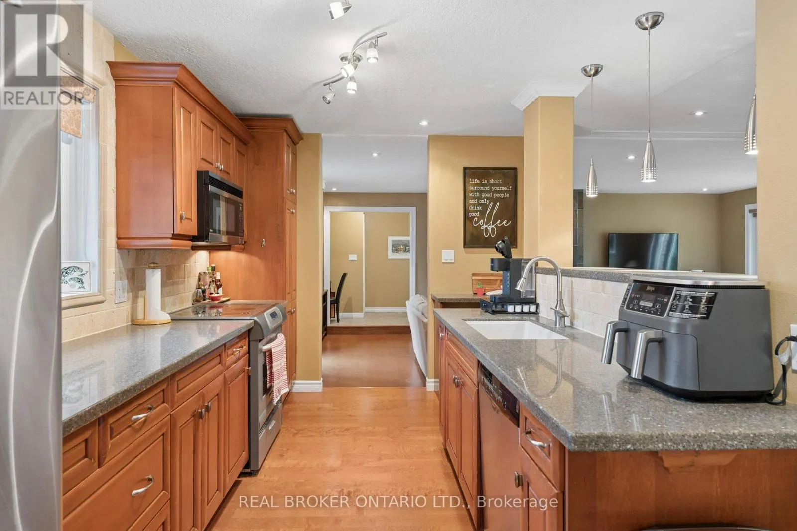 373 FORESTLAWN ROAD