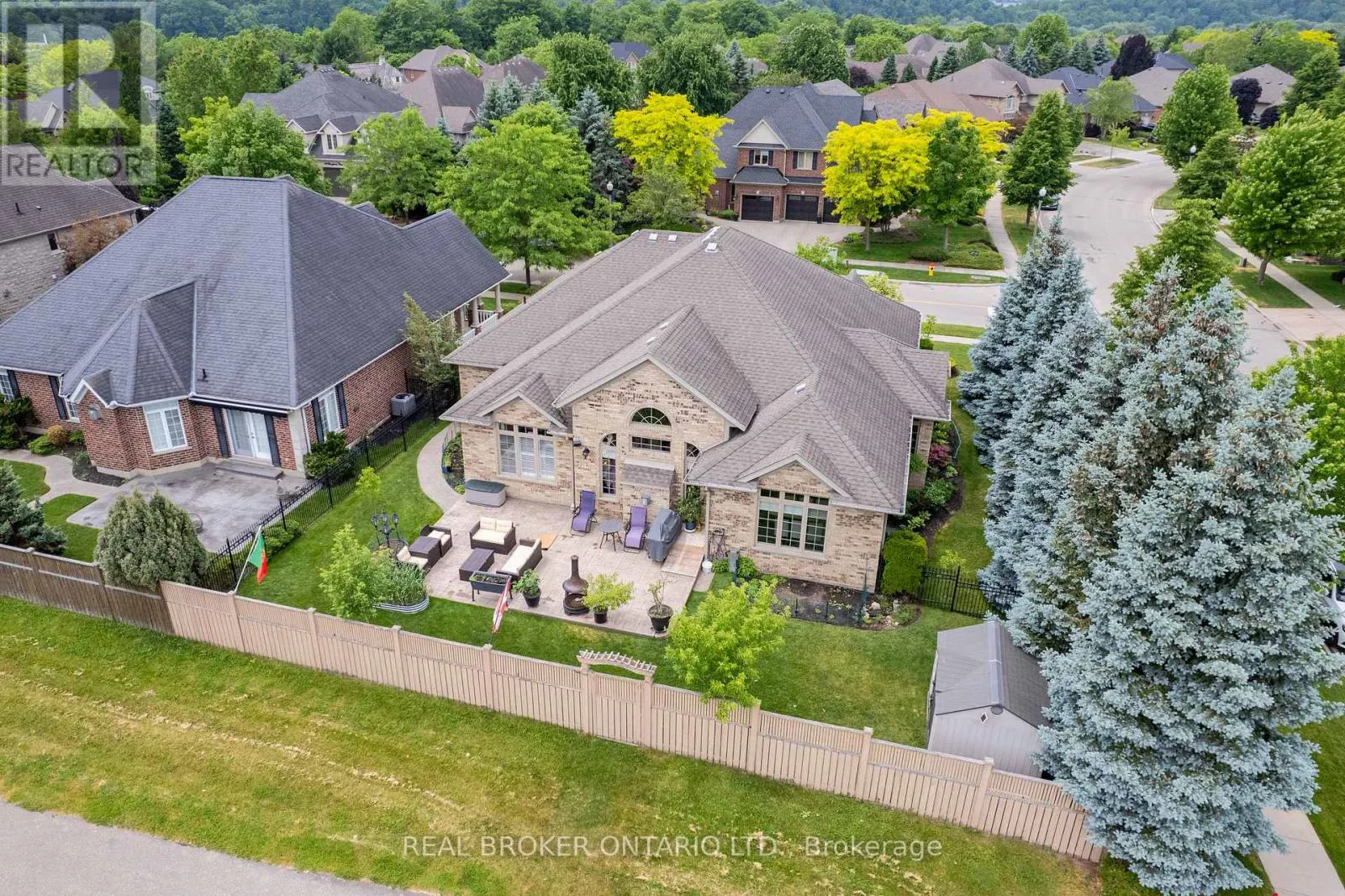 114 PENNSYLVANIA CRESCENT