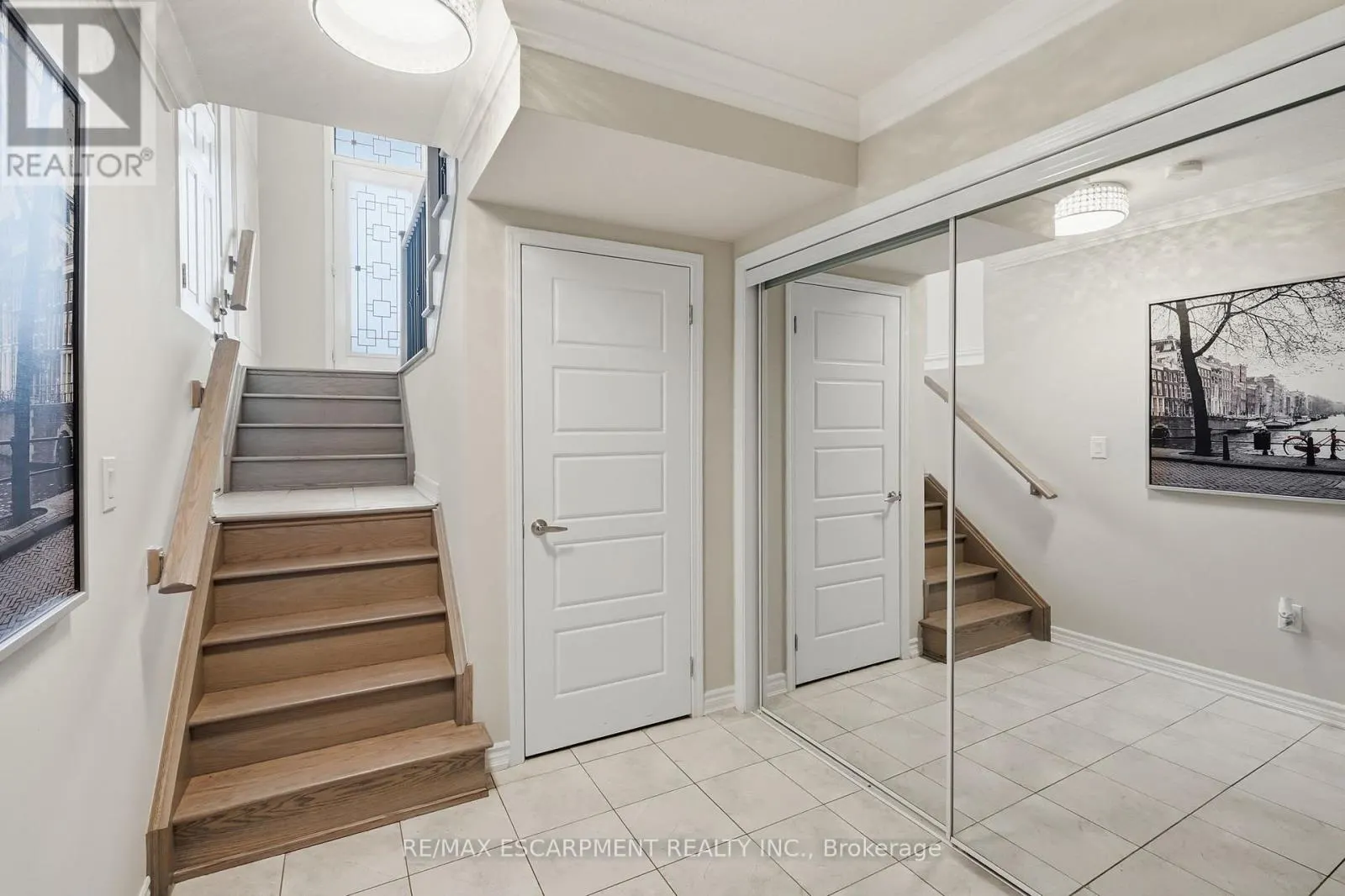 23 FOREST RIDGE AVENUE