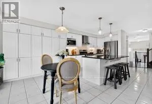 7 PICKETT PLACE