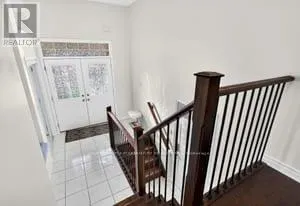 7 PICKETT PLACE