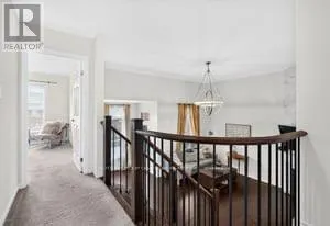 7 PICKETT PLACE