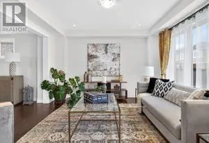 7 PICKETT PLACE