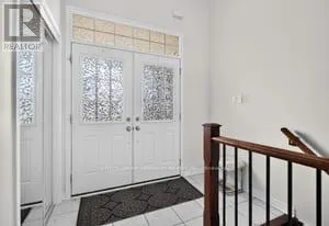 7 PICKETT PLACE