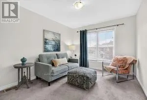 7 PICKETT PLACE