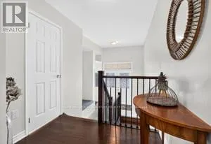 7 PICKETT PLACE