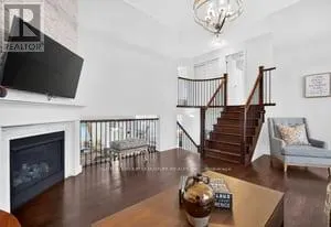 7 PICKETT PLACE