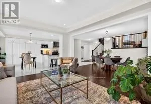 7 PICKETT PLACE