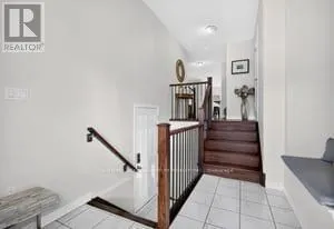 7 PICKETT PLACE