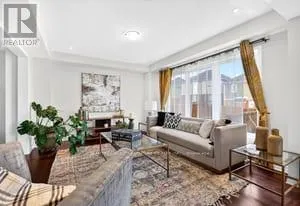 7 PICKETT PLACE