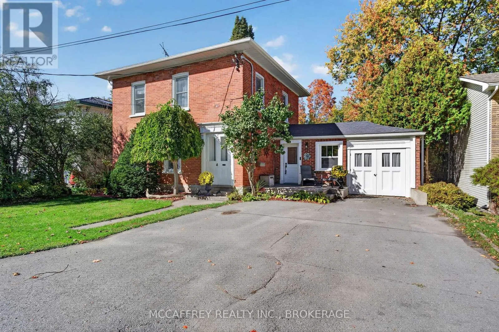 2 BRIGGS STREET