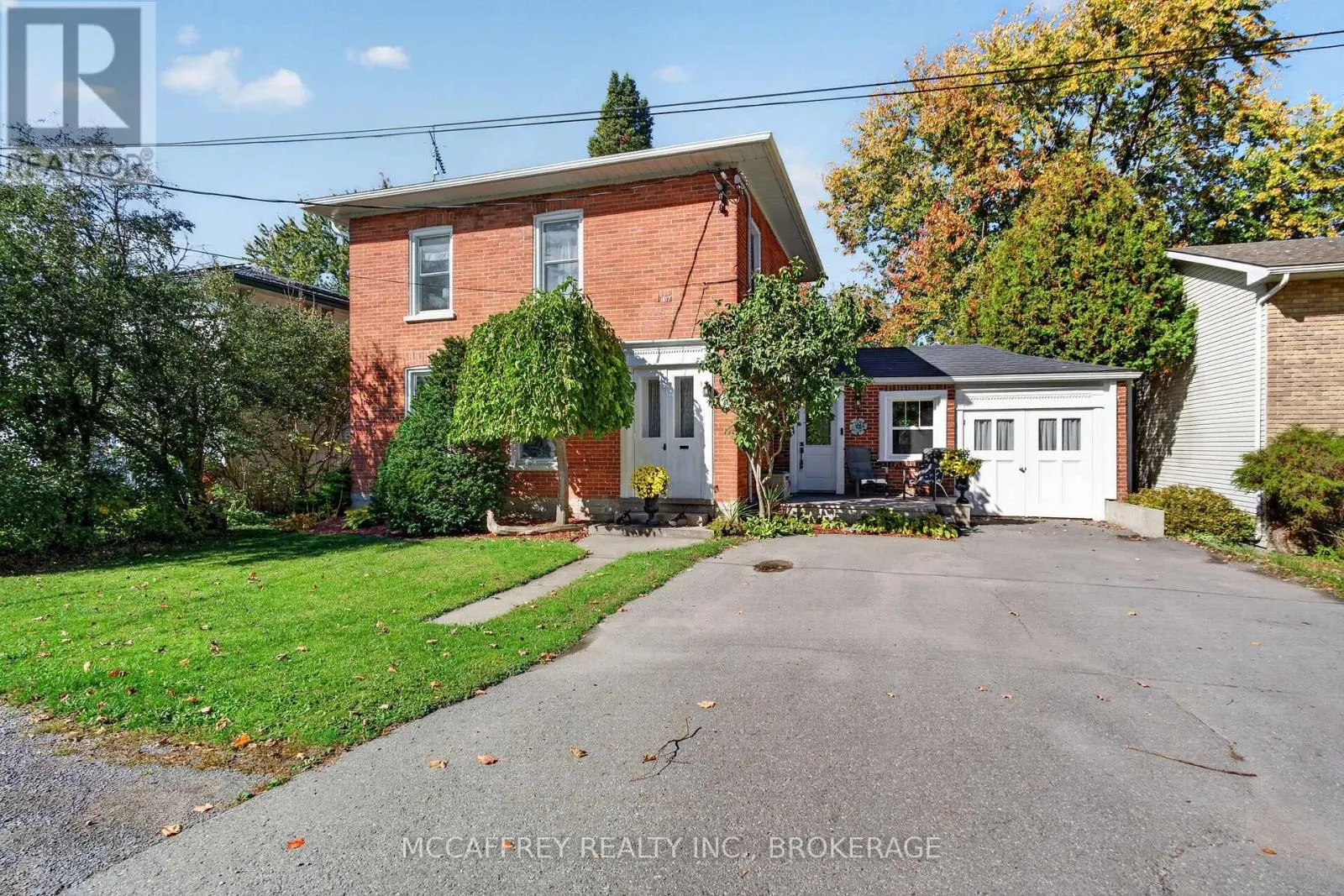 2 BRIGGS STREET