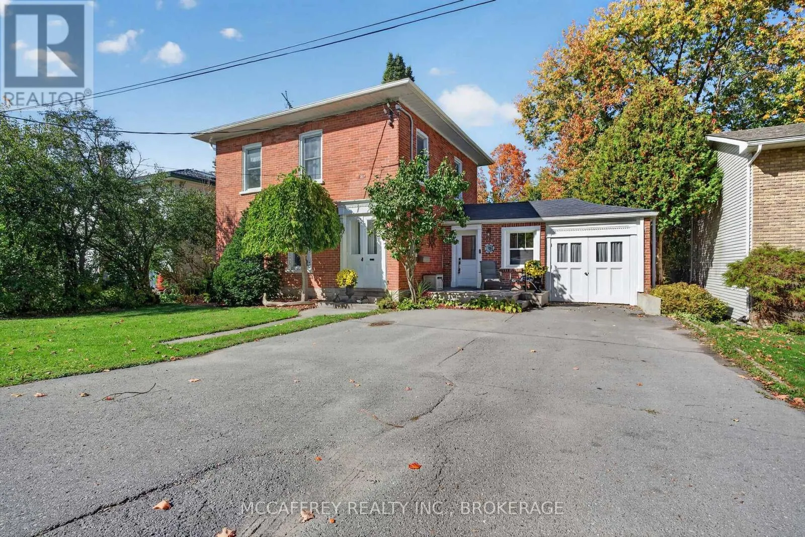 2 BRIGGS STREET